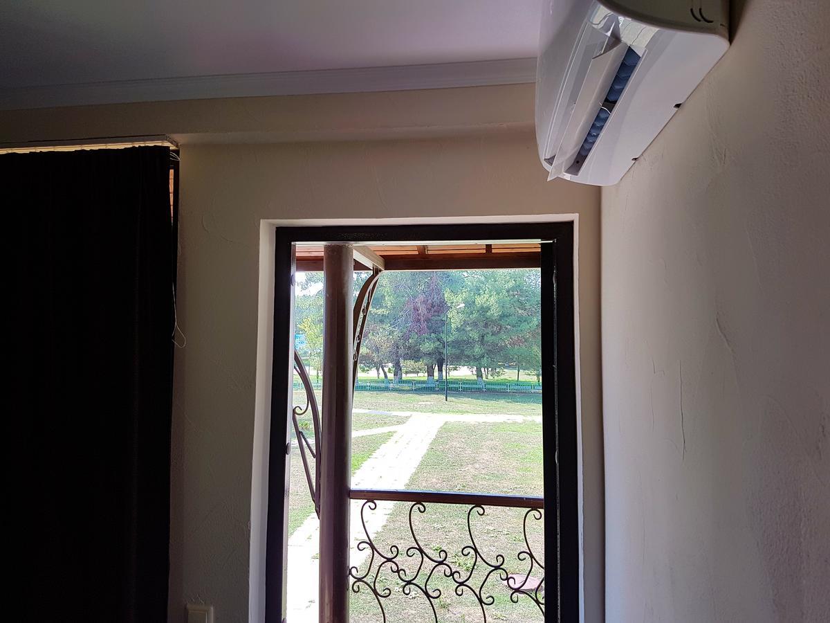 Guest House Black Sea Pizunda Ngoại thất bức ảnh
