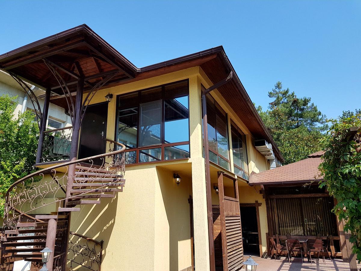 Guest House Black Sea Pizunda Ngoại thất bức ảnh